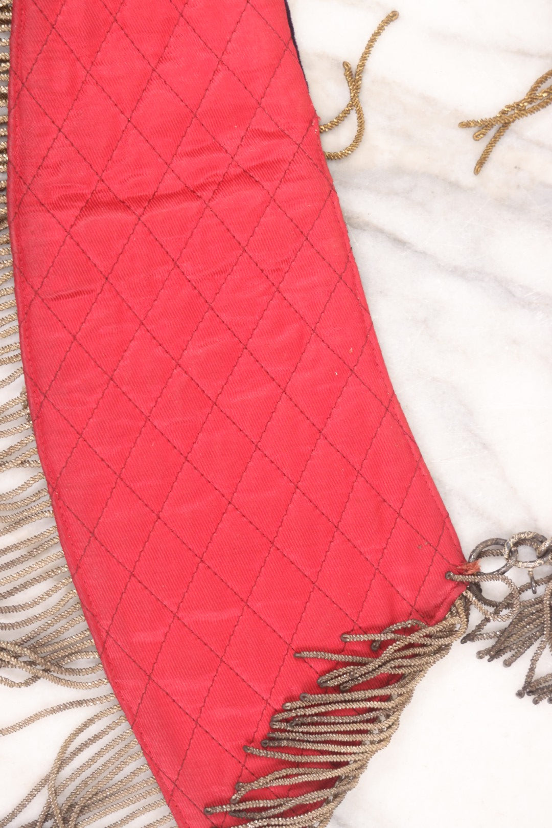 Lot 052 - Antique Odd Fellows I.O.O.F. Fraternal Sash Collar With P.G. (Past Grand) & P.C.P. (Past Chief Patriarch) Lettering, Red & Purple Velvet, Gold Toned Metal Embroidery, Fringe, Diamond Stitch Red Lining, By Ward Stilson Co., Anderson, Indiana 