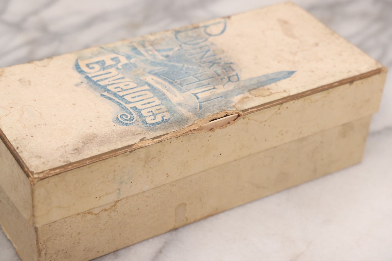 Lot 064 - Antique Cardboard Advertising Box For Bunker Hill Envelopes With Bunker Hill Monument Graphics, The Boston Linen Envelopes No. 602, Empty, Note Wear