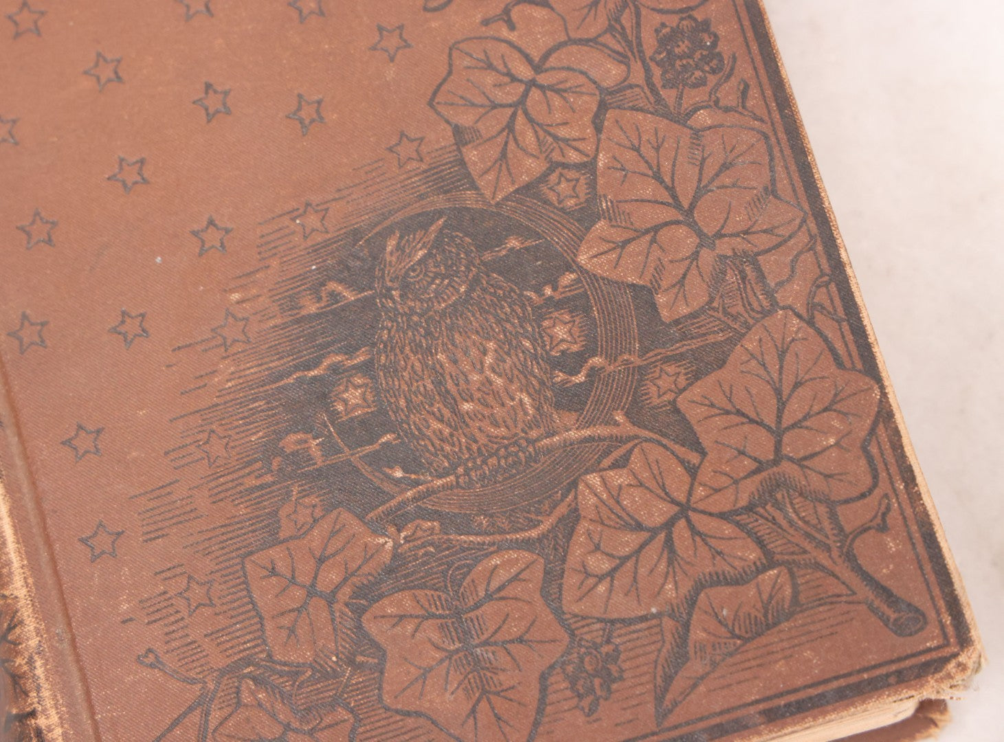 Lot 124 - "Green Mountain Boys" Antique History Book On The Early Settlement Of Vermont, Featuring Embossed Owl Illustration On Cover, Published By Hall And Whiting, Boston, 1848