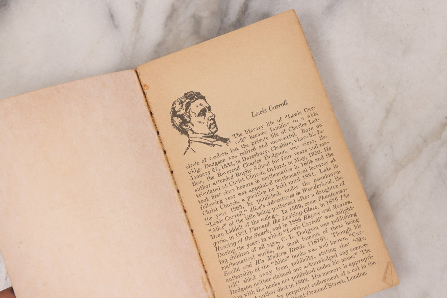 Lot 137 - "Alice's Adventures In Wonderland" & "Through The Looking Glass" Vintage Illustrated Paperback By Lewis Carroll, Published By Signet Classics, New York, 1960