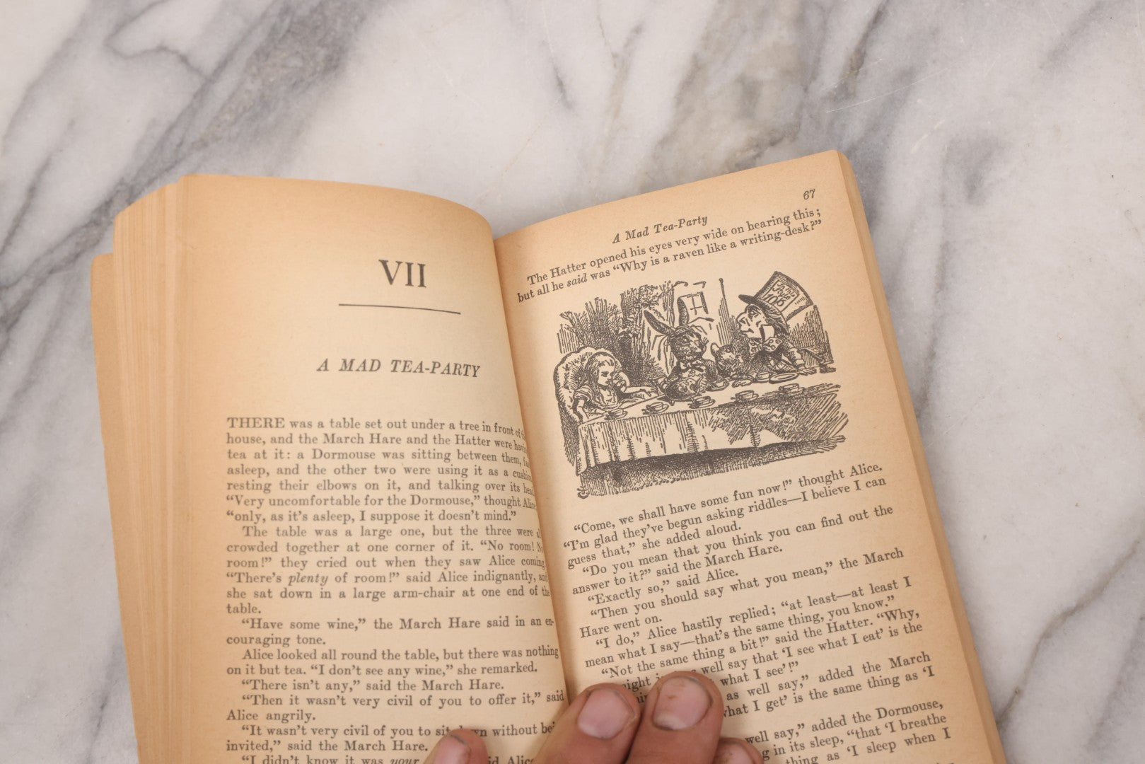 Lot 137 - "Alice's Adventures In Wonderland" & "Through The Looking Glass" Vintage Illustrated Paperback By Lewis Carroll, Published By Signet Classics, New York, 1960