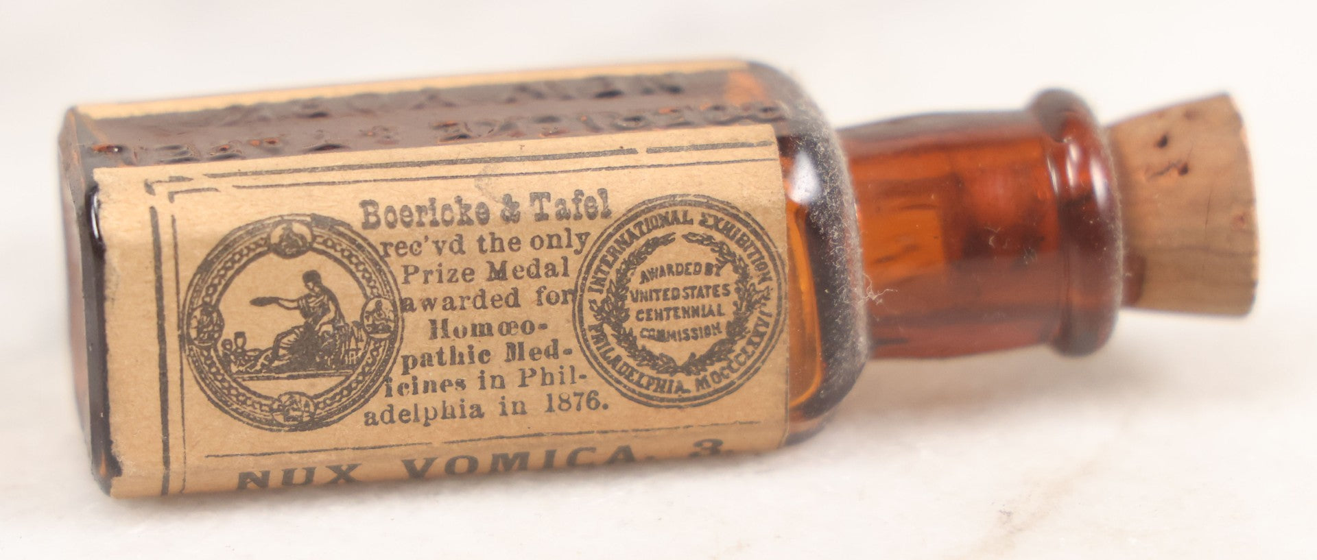 Lot 006 - Antique Traveling Apothecary Box Kit With Key, 24-Section Interior With 22 Bottles And 4 Smaller Bottles, Including Belladonna, Nux Vomica, Chamomilla, Arsenicum, And Tartarus Emeticus, Boericke & Tafel Homeopathic Pharmacy, New York & Chicago
