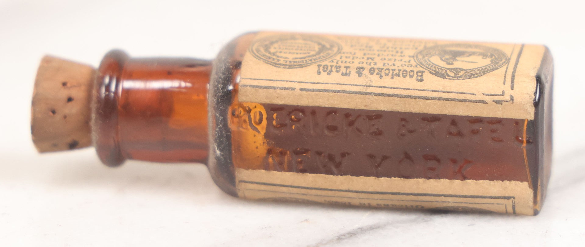 Lot 006 - Antique Traveling Apothecary Box Kit With Key, 24-Section Interior With 22 Bottles And 4 Smaller Bottles, Including Belladonna, Nux Vomica, Chamomilla, Arsenicum, And Tartarus Emeticus, Boericke & Tafel Homeopathic Pharmacy, New York & Chicago