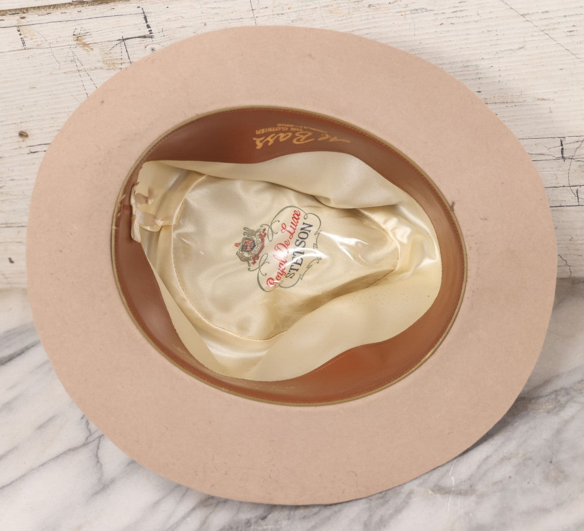 Lot 026 - Vintage Beige Stetson Royal Deluxe Hat With Brown Leather Interior Band, John B. Stetson Company, Sold By Al. Bass The Clothier, Findlay, Ohio
