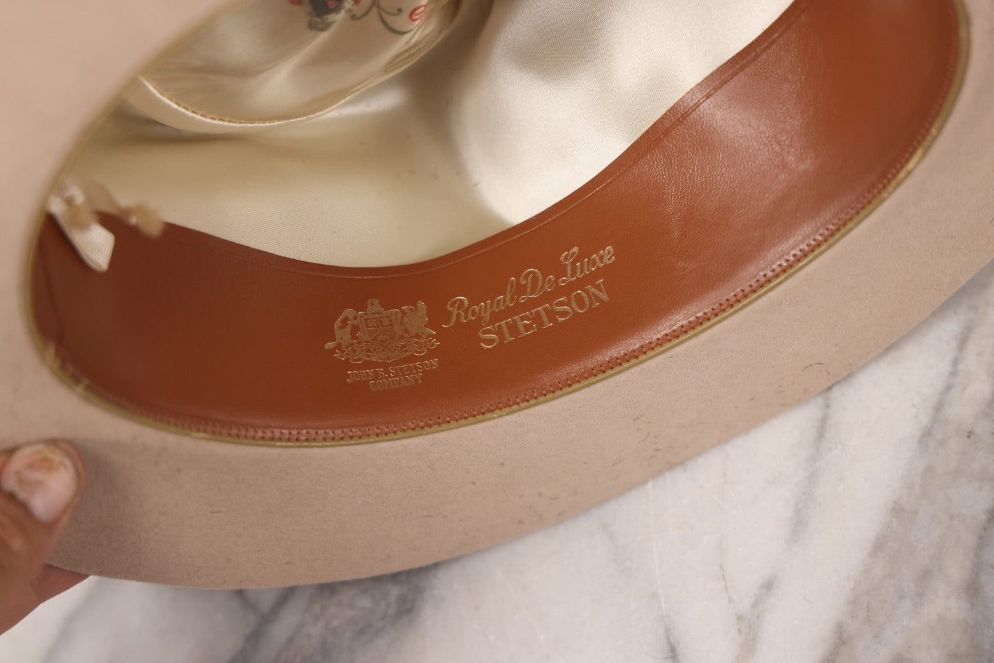 Lot 026 - Vintage Beige Stetson Royal Deluxe Hat With Brown Leather Interior Band, John B. Stetson Company, Sold By Al. Bass The Clothier, Findlay, Ohio