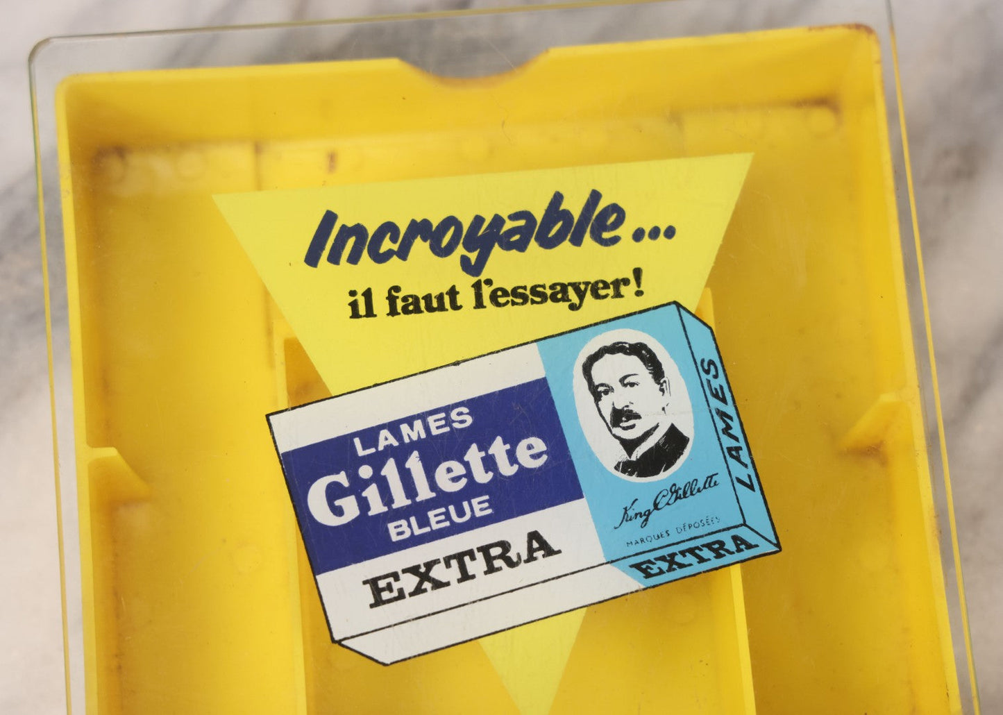 Lot 036 - Vintage Men's Shaving Lot Including French Gillette Lames Bleue Extra Advertising Ramasse-Monnaie (Change Tray) With Hinged Lid, Mid-20th Century, And Wm. Enders Single Edge Safety Razor In Case With Blades