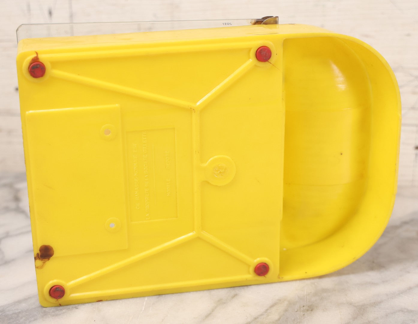 Lot 036 - Vintage Men's Shaving Lot Including French Gillette Lames Bleue Extra Advertising Ramasse-Monnaie (Change Tray) With Hinged Lid, Mid-20th Century, And Wm. Enders Single Edge Safety Razor In Case With Blades