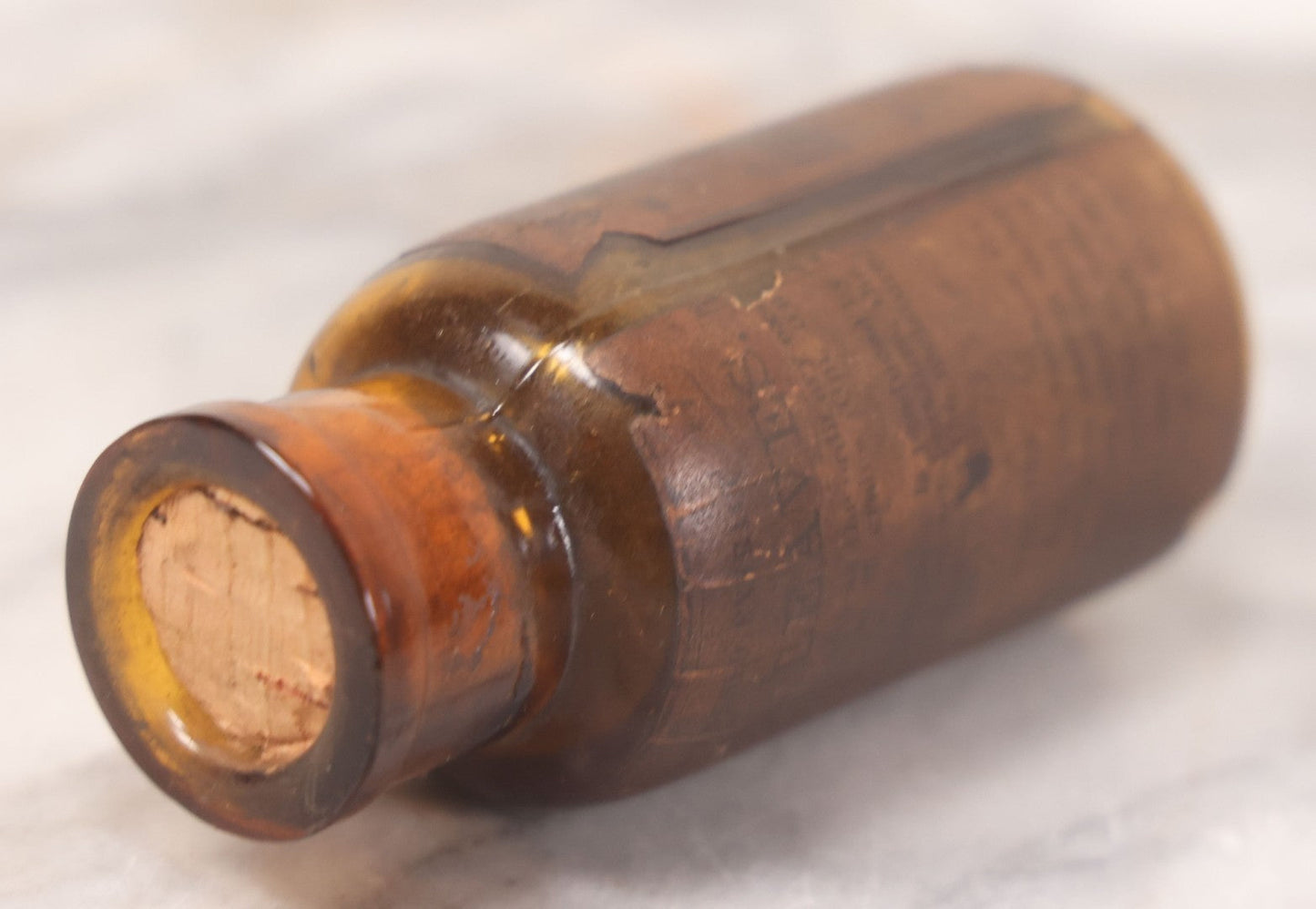 Lot 052 - Antique Parke, Davis & Co. “Erythroxylon Coca” Powdered Extract Amber Glass Bottle With Original Paper Label And Contents, Detroit, Michigan, 3-1/2" H