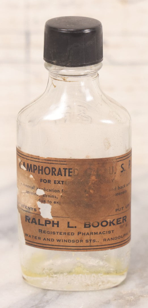 Lot 072 - Grouping Of Six Antique Bottles Including Donovan's Solution From Gilman Brother Inc., Boston, Mercury Chalk From James E. Signorelli, Everett, Massachusetts, Calabar Bean Extract From John Wyeth & Brother, Philadelphia, And Others