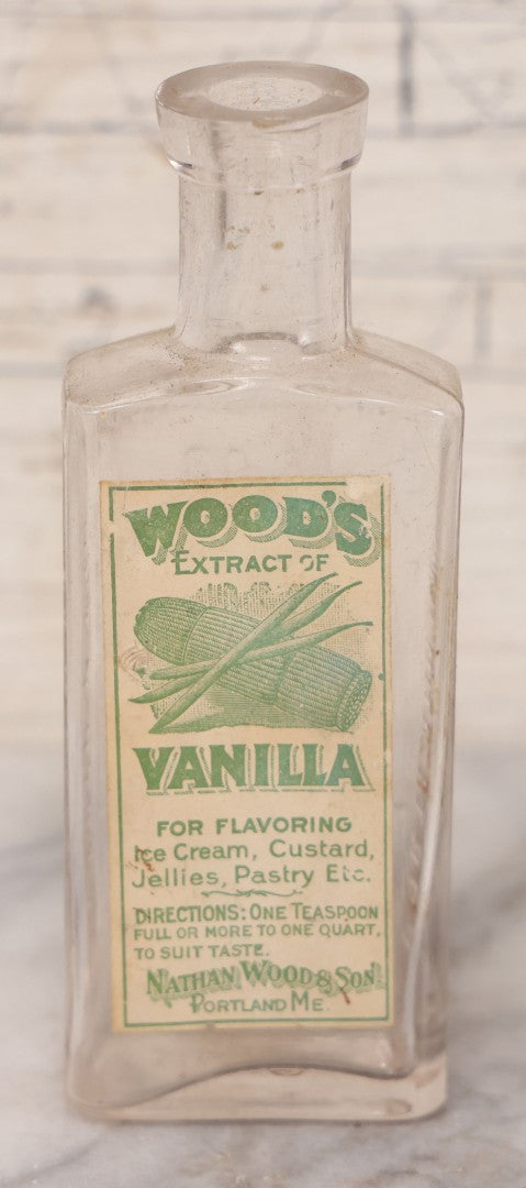 Lot 072 - Grouping Of Six Antique Bottles Including Donovan's Solution From Gilman Brother Inc., Boston, Mercury Chalk From James E. Signorelli, Everett, Massachusetts, Calabar Bean Extract From John Wyeth & Brother, Philadelphia, And Others