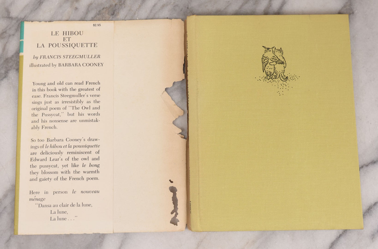 Lot 115 - "Le Hibou Et La Poussiquette" First Edition Children's Book By Francis Steegmuller, French Translation Of Edward Lear's "The Owl And The Pussy-Cat," Illustrated By Barbara Cooney, Published By Little, Brown & Co., Boston & Toronto, 1961