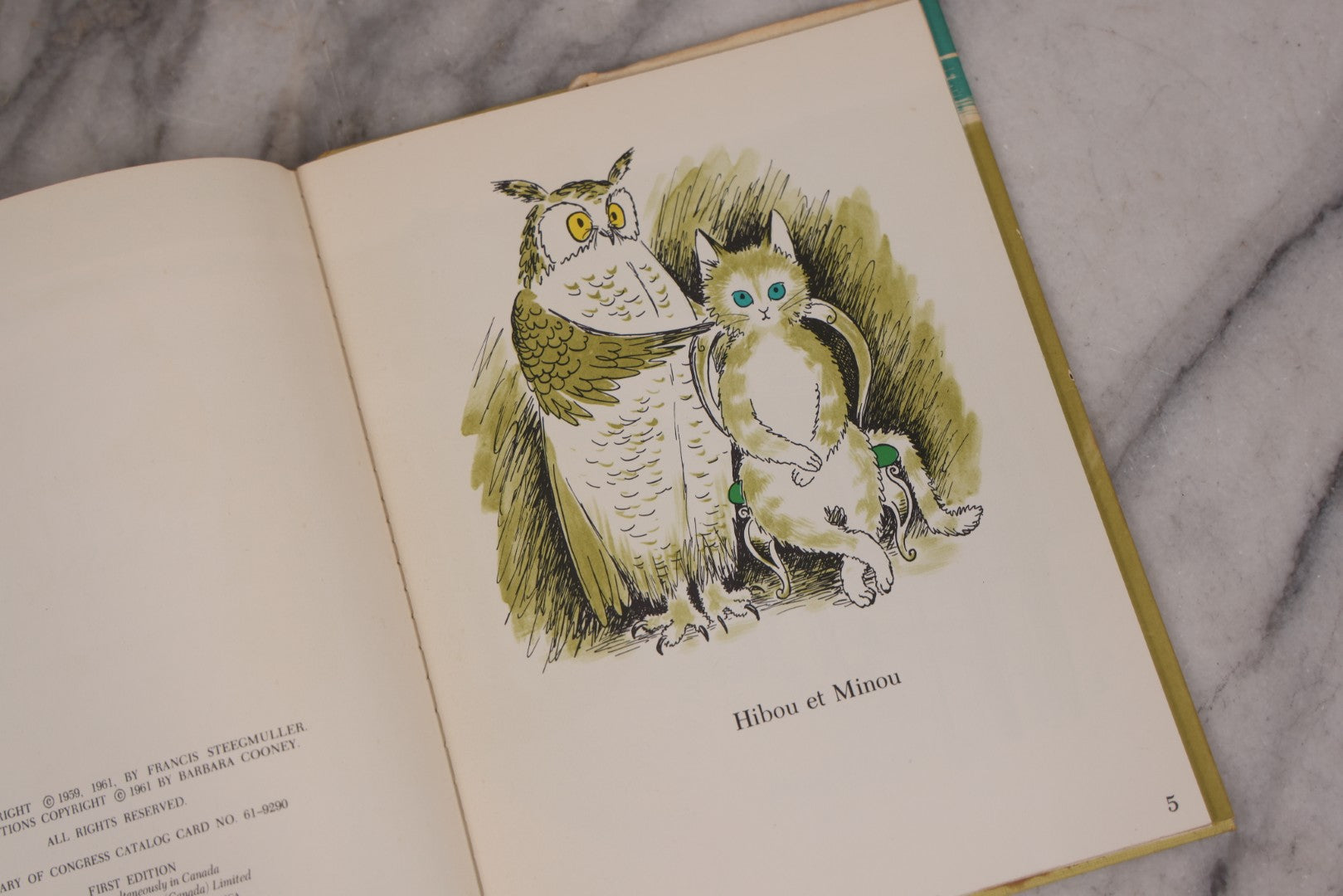 Lot 115 - "Le Hibou Et La Poussiquette" First Edition Children's Book By Francis Steegmuller, French Translation Of Edward Lear's "The Owl And The Pussy-Cat," Illustrated By Barbara Cooney, Published By Little, Brown & Co., Boston & Toronto, 1961