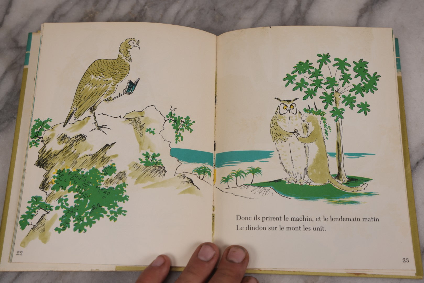 Lot 115 - "Le Hibou Et La Poussiquette" First Edition Children's Book By Francis Steegmuller, French Translation Of Edward Lear's "The Owl And The Pussy-Cat," Illustrated By Barbara Cooney, Published By Little, Brown & Co., Boston & Toronto, 1961