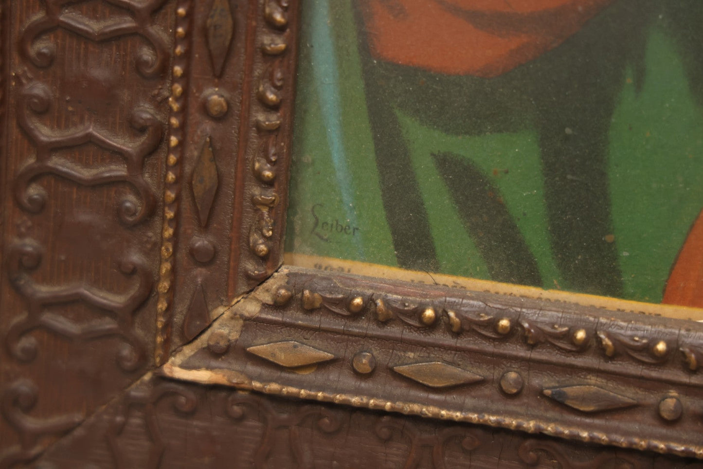 Lot 004 - Pair Of Antique Religious Devotional Chromolithograph Prints Depicting The Immaculate Heart Of The Mary And Jesus Christ, In Matching Gesso Frames, 22-3/4" x 26-5/8" Each