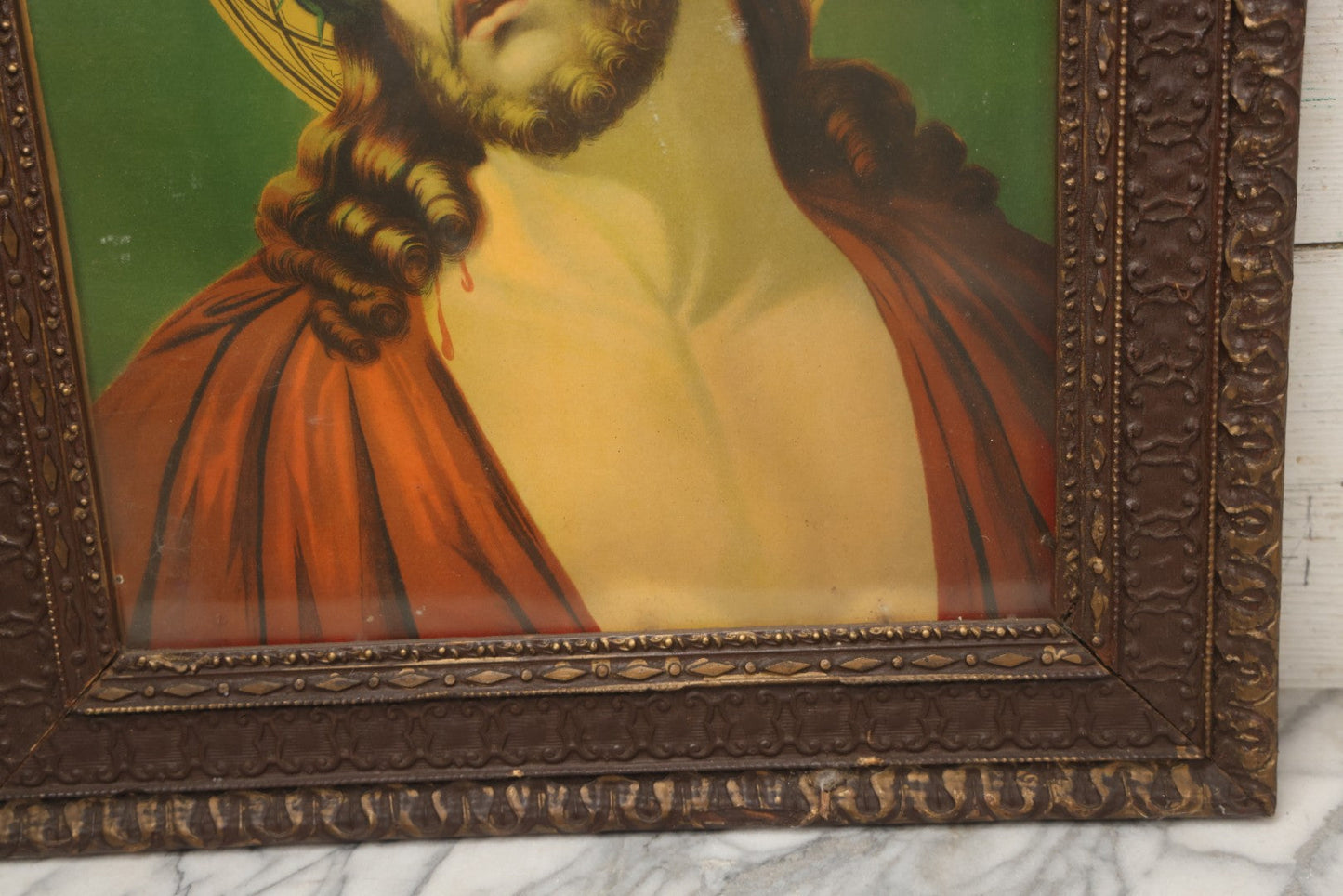 Lot 004 - Pair Of Antique Religious Devotional Chromolithograph Prints Depicting The Immaculate Heart Of The Mary And Jesus Christ, In Matching Gesso Frames, 22-3/4" x 26-5/8" Each