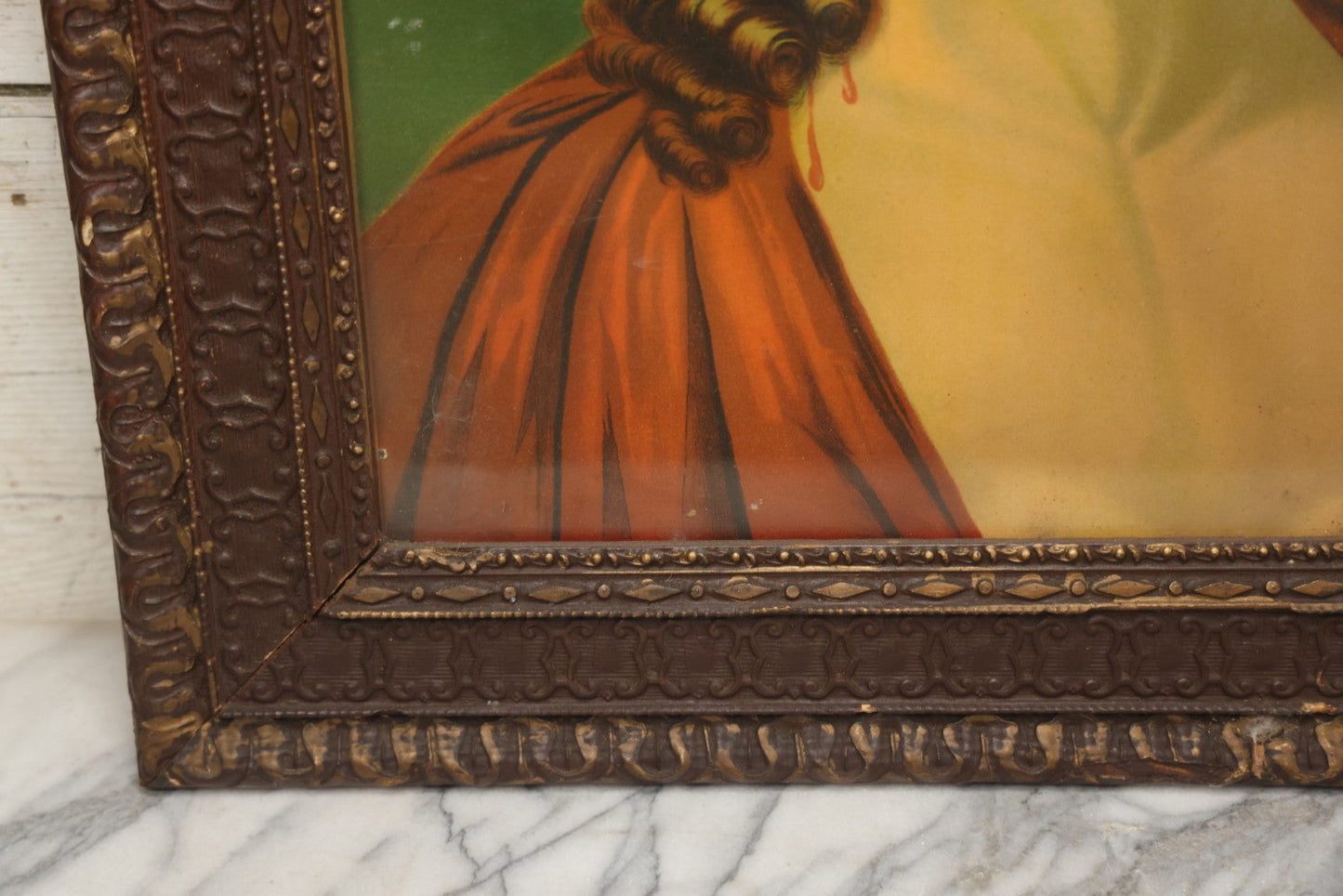 Lot 004 - Pair Of Antique Religious Devotional Chromolithograph Prints Depicting The Immaculate Heart Of The Mary And Jesus Christ, In Matching Gesso Frames, 22-3/4" x 26-5/8" Each