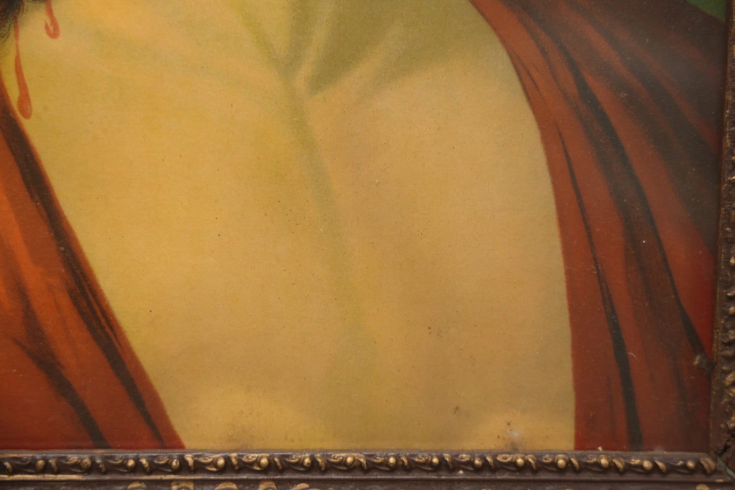 Lot 004 - Pair Of Antique Religious Devotional Chromolithograph Prints Depicting The Immaculate Heart Of The Mary And Jesus Christ, In Matching Gesso Frames, 22-3/4" x 26-5/8" Each