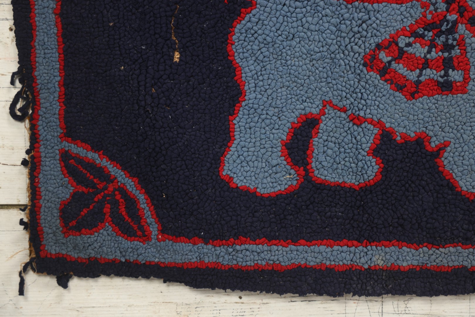 Lot 026 - Antique Folk Art Hooked Rug With Scottie Dog, Blue And Red Coloring, 33-1/2" x 21-1/2"