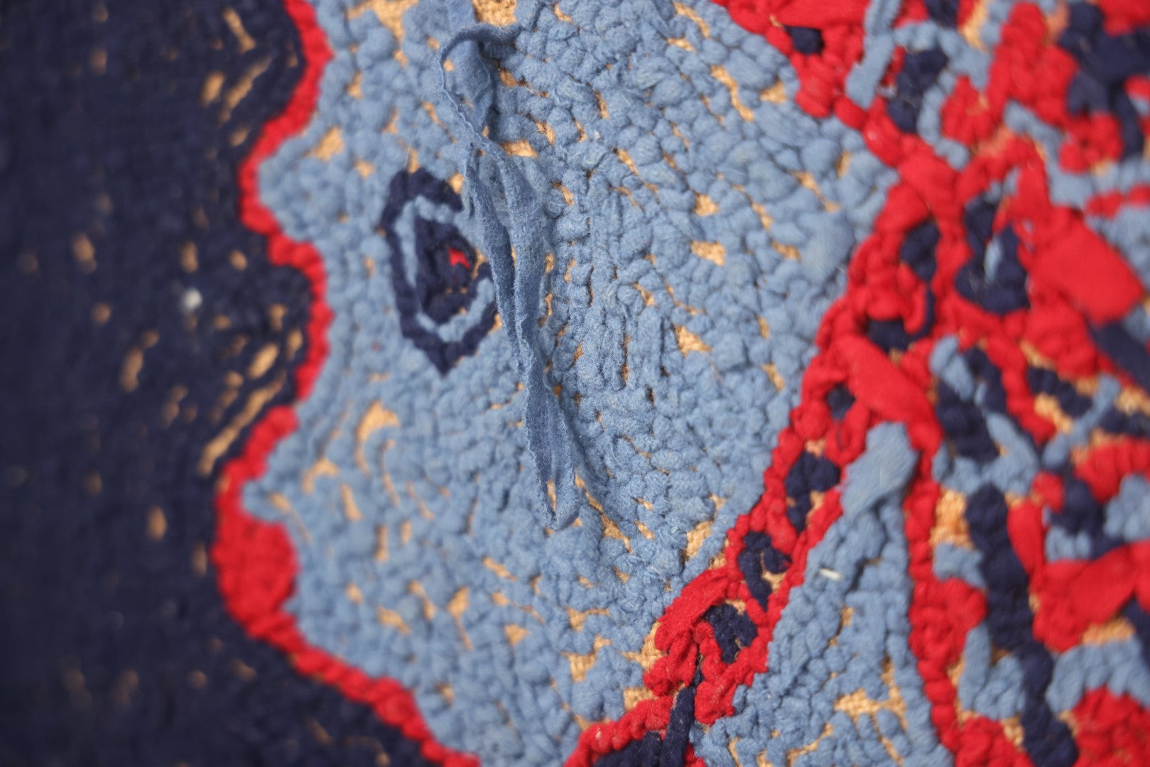 Lot 026 - Antique Folk Art Hooked Rug With Scottie Dog, Blue And Red Coloring, 33-1/2" x 21-1/2"