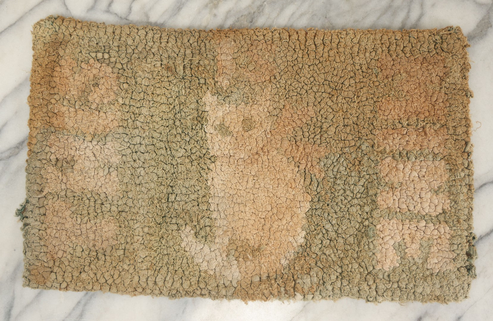 Lot 027 - Antique Hooked Rug Mat With Cat And "This Is Mine" Motto, Note Dirty, 17-1/4" x 10-3/4"