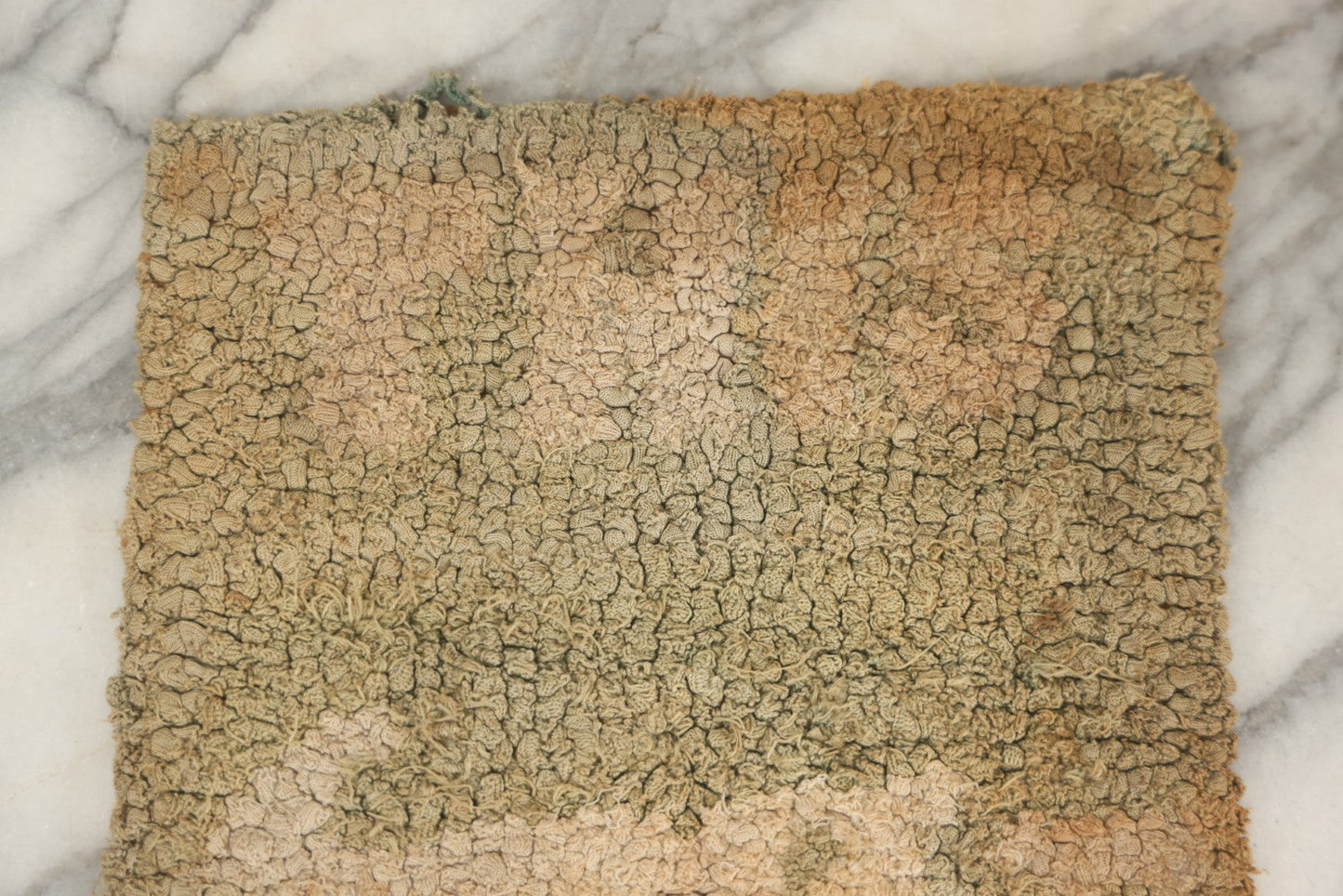 Lot 027 - Antique Hooked Rug Mat With Cat And "This Is Mine" Motto, Note Dirty, 17-1/4" x 10-3/4"