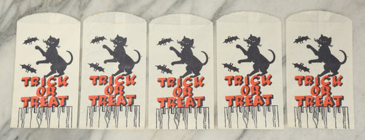 Lot 036 - Grouping Of Five N.O.S. New Old Stock Vintage Halloween Trick-Or-Treat Bags With Black Cat On Fence And Bats Design