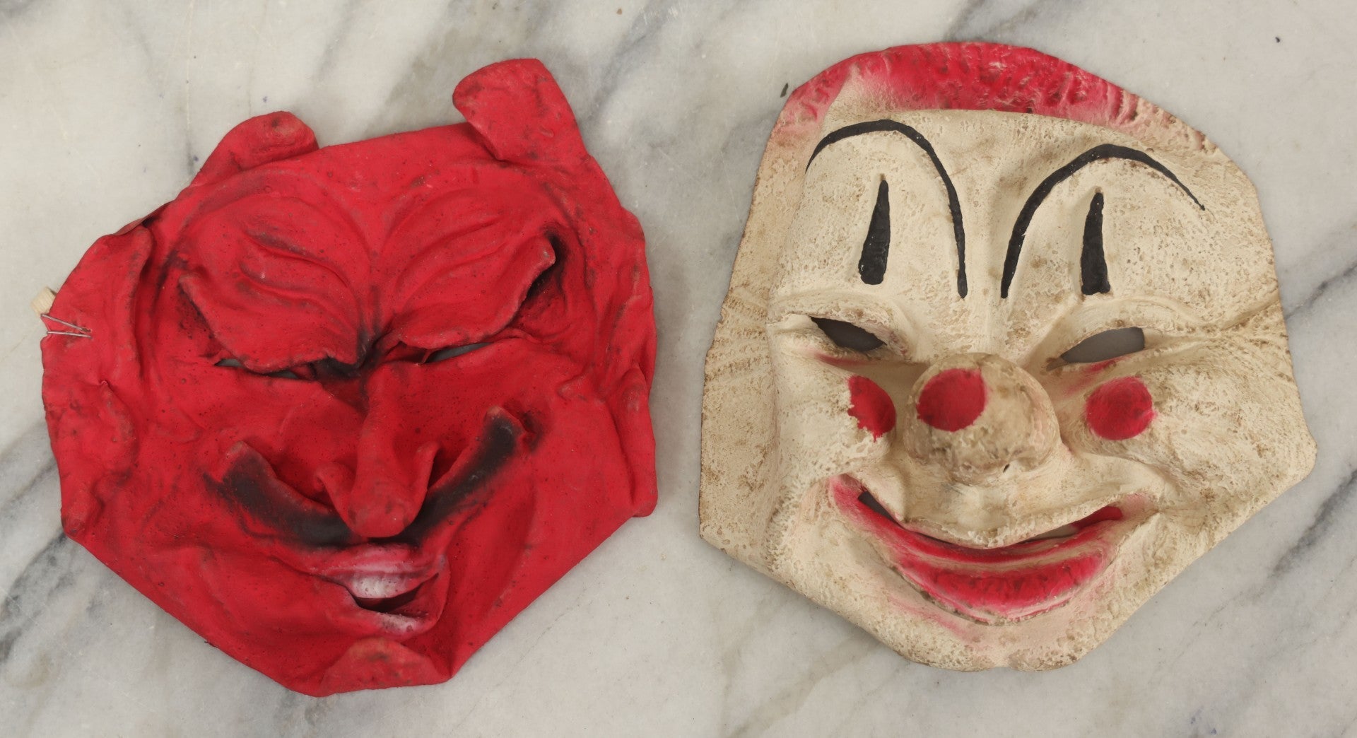 Lot 043 - Pair Of Vintage Rubber Halloween Masks Including Devil And Clown