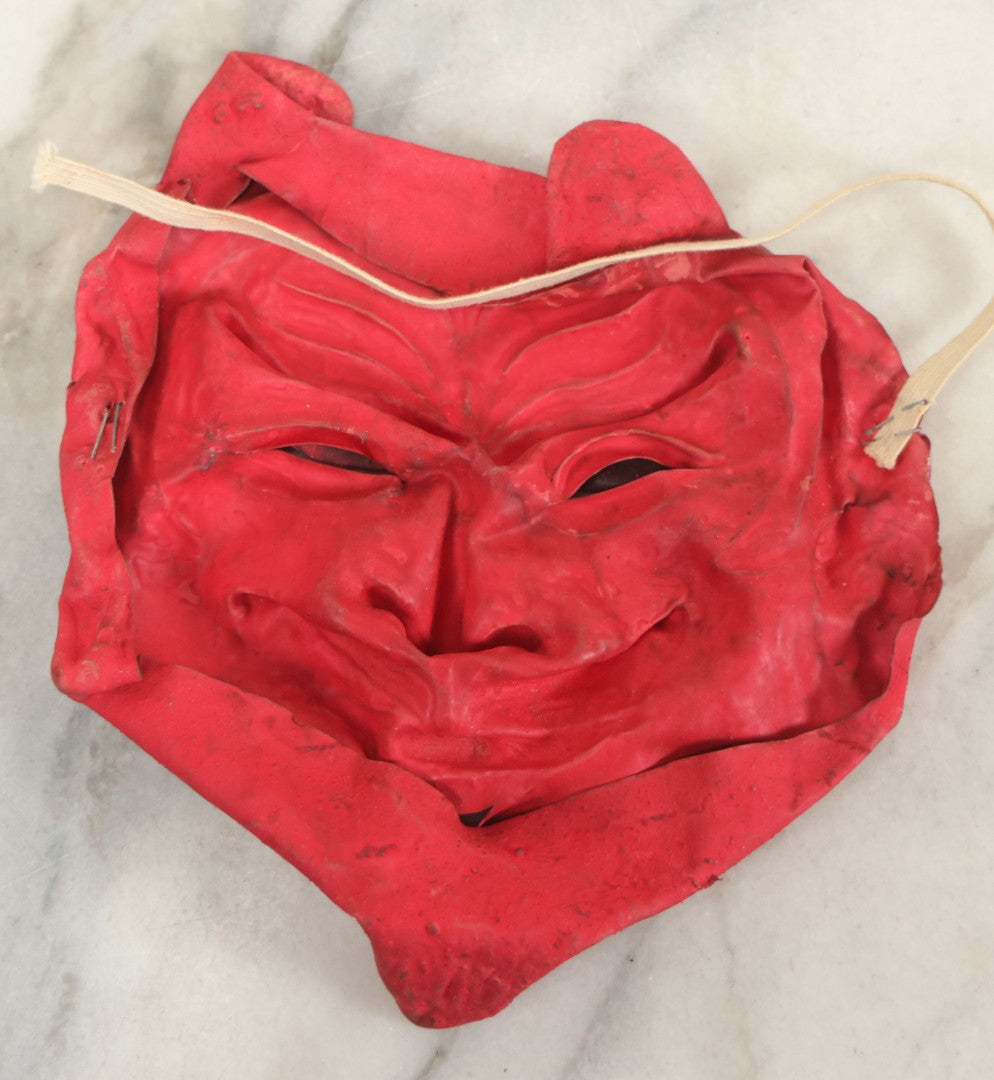 Lot 043 - Pair Of Vintage Rubber Halloween Masks Including Devil And Clown