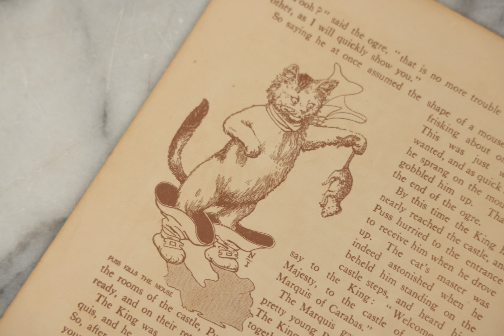 Lot 048 - Antique Children's Book "Puss-In-Boots," Published By McLoughlin Bros., New York, Copyright 1907, Fairyland Series