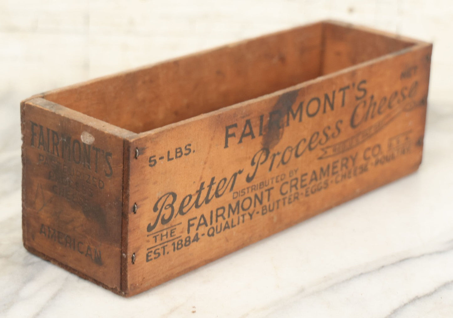 Lot 072 - Vintage Wooden Pasteurized American Cheese Box For Fairmont's Better Process Cheese, Distributed By The Fairmont Creamery Co., 5 Lb. Net Weight