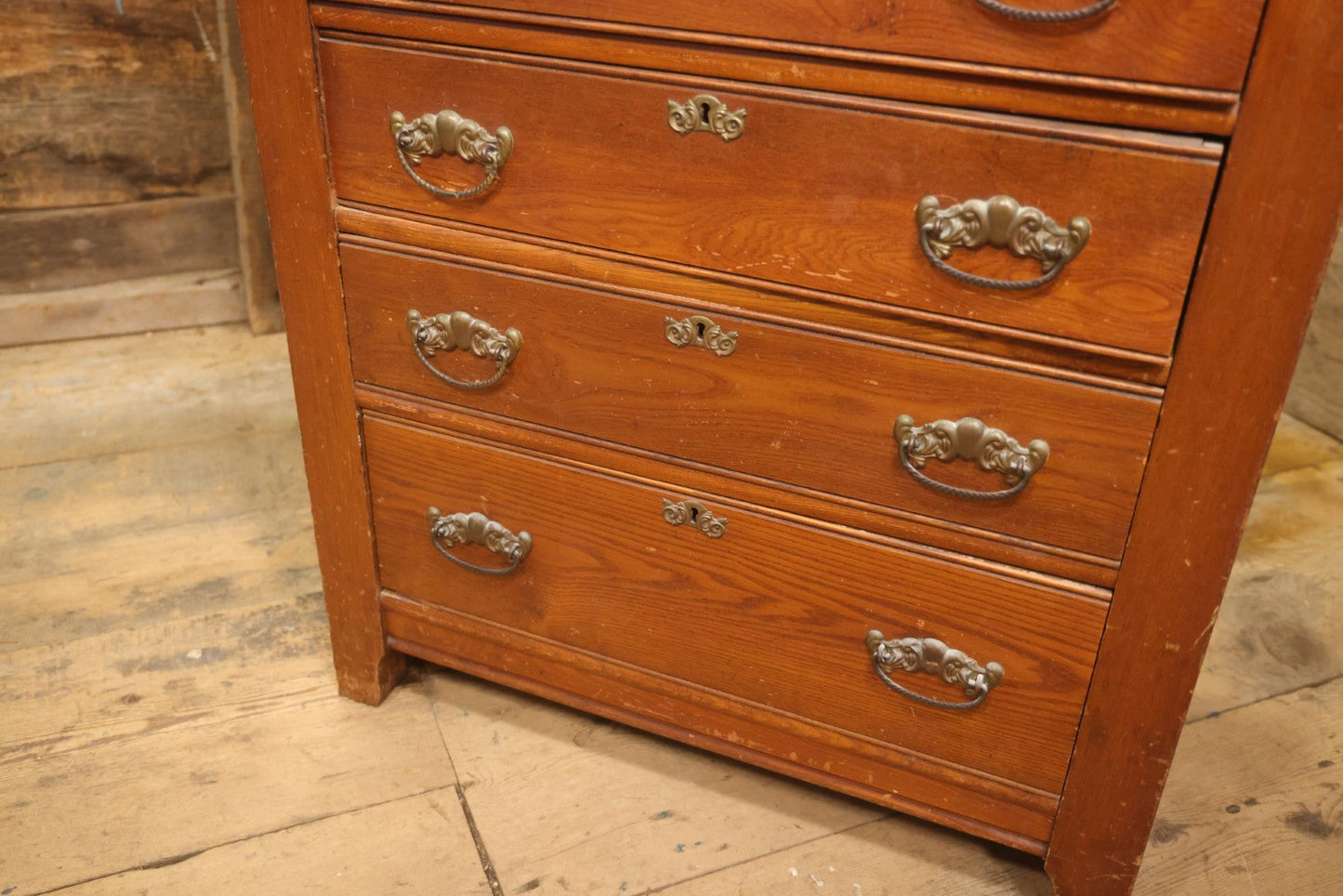 Antique Oak Gentleman's Chest Of Drawers With Hatbox Compartment, Circa Early 20th Century
