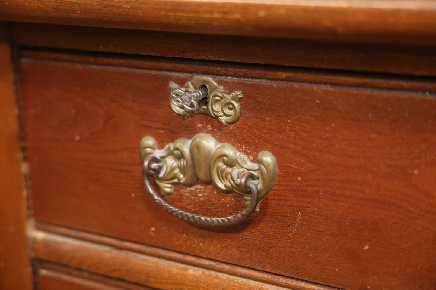Antique Oak Gentleman's Chest Of Drawers With Hatbox Compartment, Circa Early 20th Century