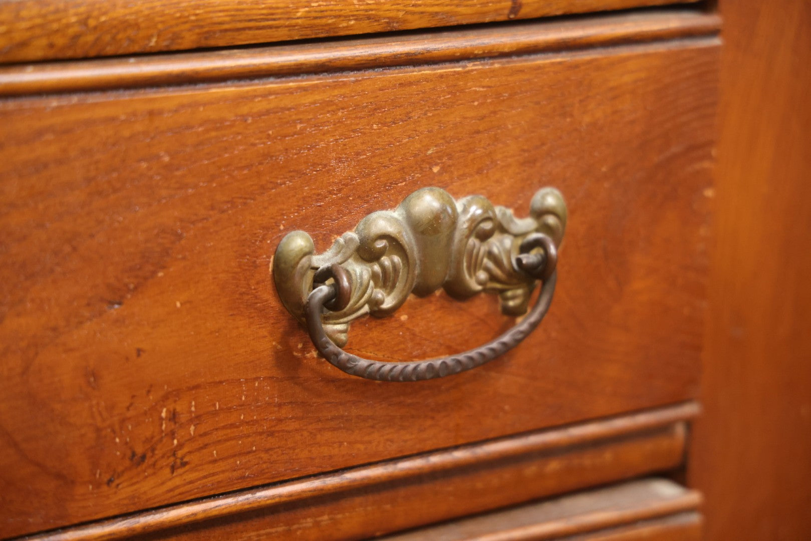Antique Oak Gentleman's Chest Of Drawers With Hatbox Compartment, Circa Early 20th Century