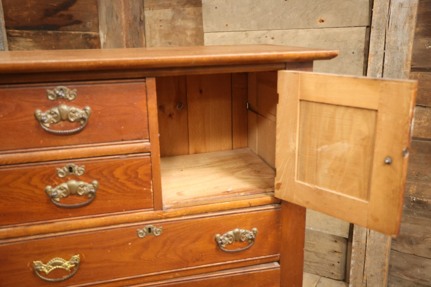 Antique Oak Gentleman's Chest Of Drawers With Hatbox Compartment, Circa Early 20th Century