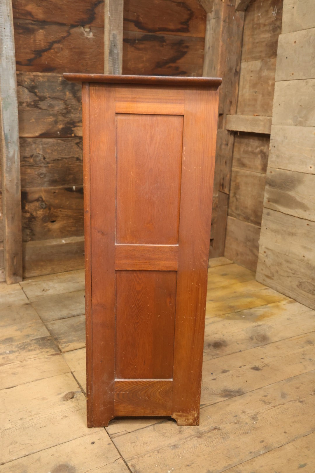 Antique Oak Gentleman's Chest Of Drawers With Hatbox Compartment, Circa Early 20th Century