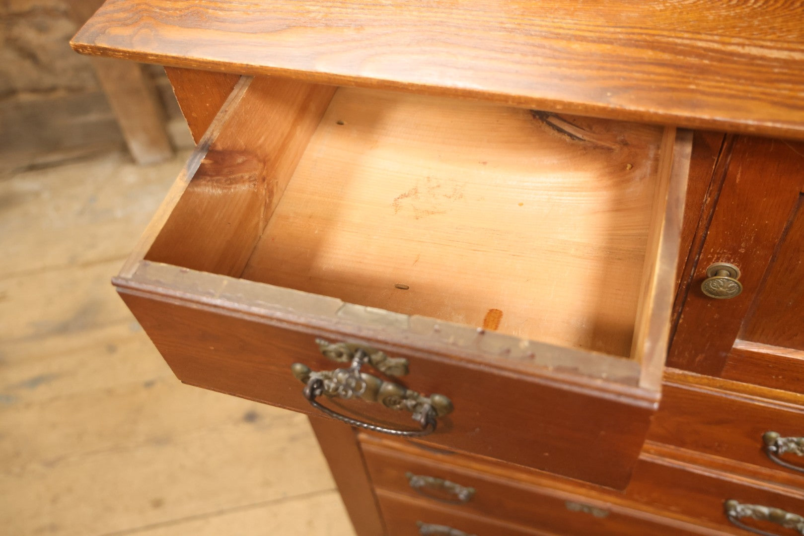 Antique Oak Gentleman's Chest Of Drawers With Hatbox Compartment, Circa Early 20th Century