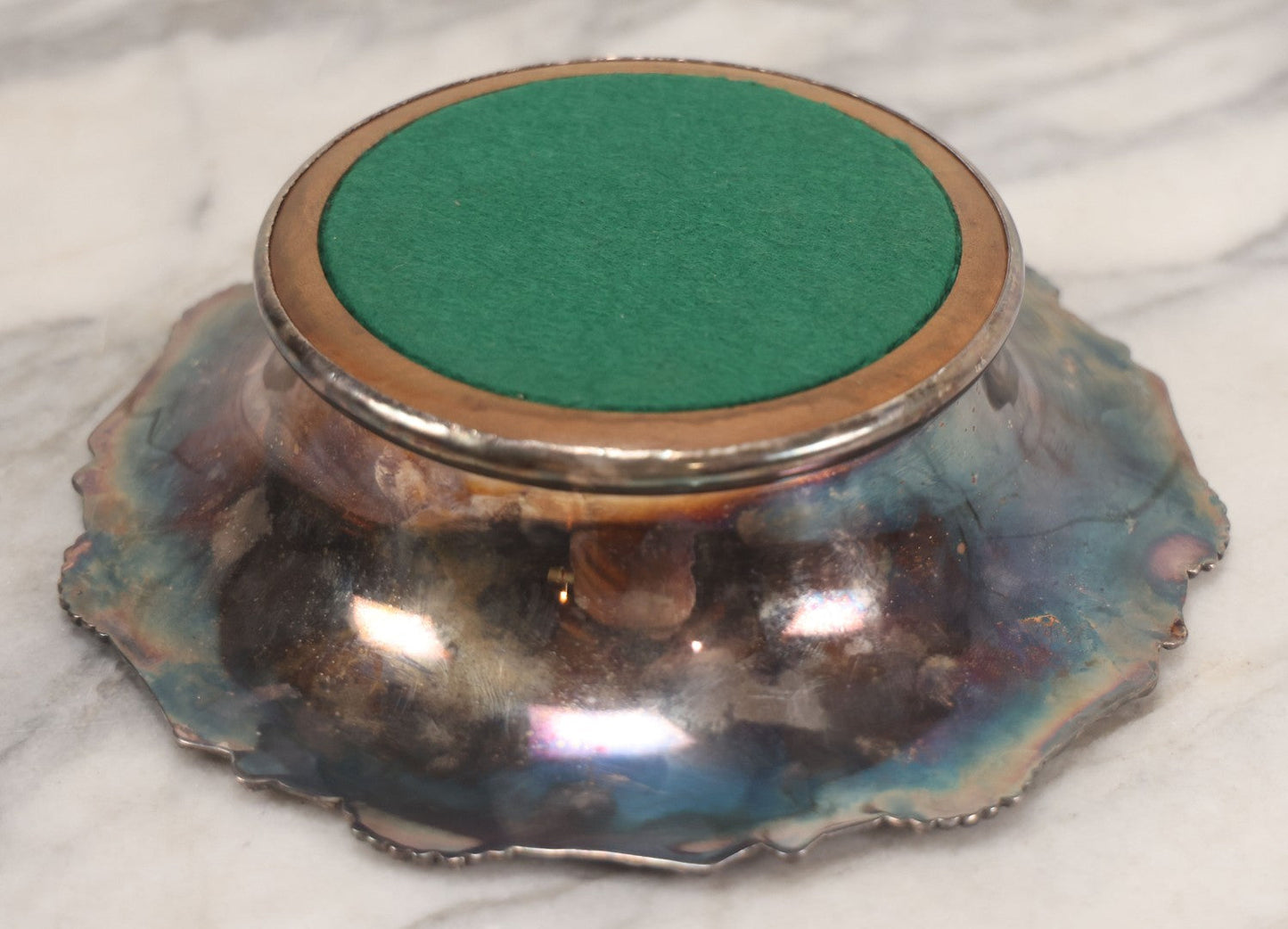 Lot 019 - Vintage Silverplate Dish With Turned Wood Base, Felt Bottom, Grape Leaf And Vine Motif Around Rim, 8" Diameter