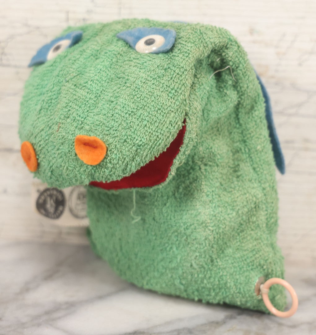 Lot 024 - Vintage Talking Green Mattel Hand Puppet With Working Pull String And Multiple Phrases, Character By Bob Clampett, 1950, Voice Unit U.S. Patent 3,017,187