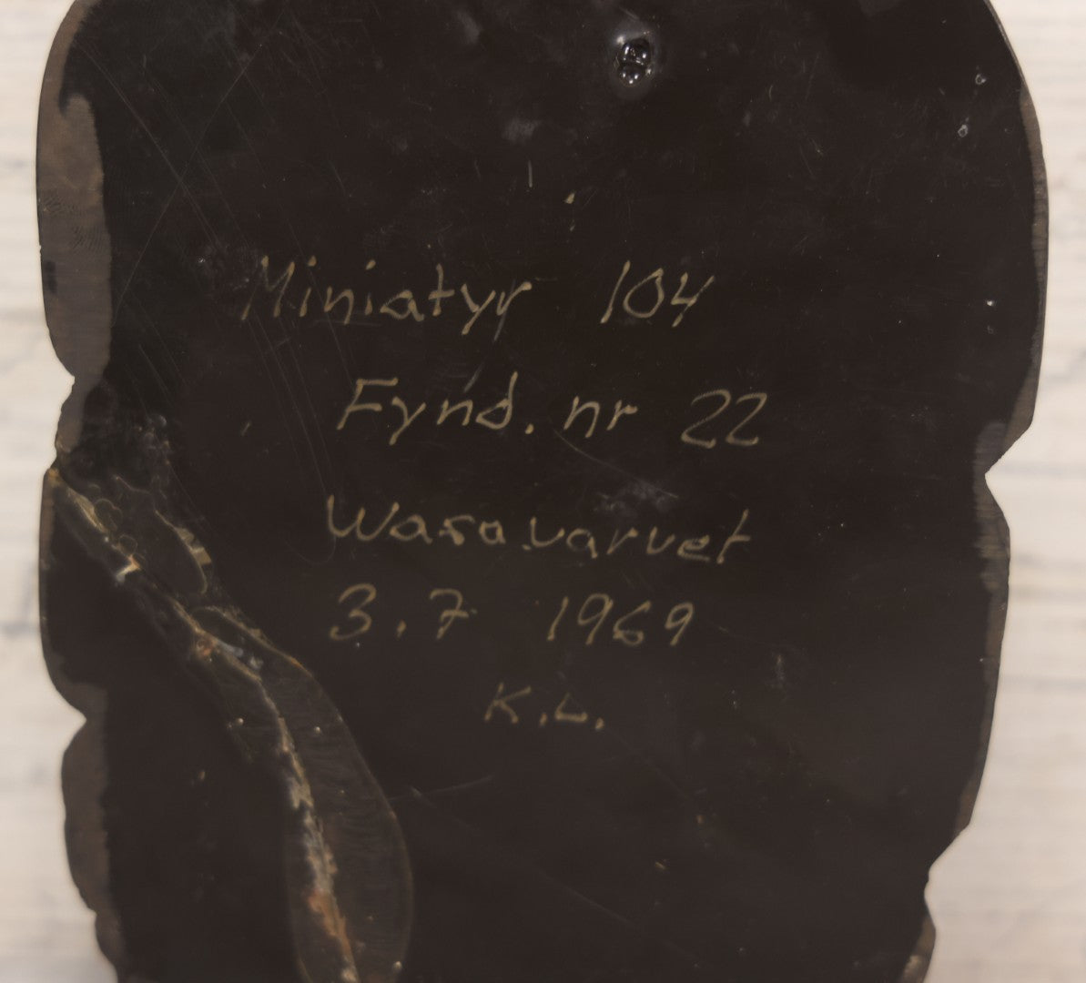 Lot 025 - Vintage Resin Lion Head Wall Hanger, Black With Patina, Dated 1969 On Back, With Crack And Repair On Left Side