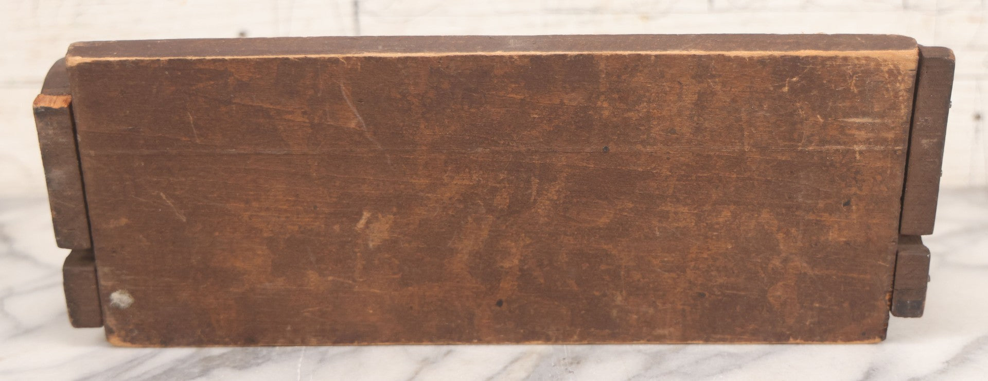 Lot 028 - Vintage Hand-Cut Hand-Painted Folk Art Wooden Bookstand With Smiling Brown Dog