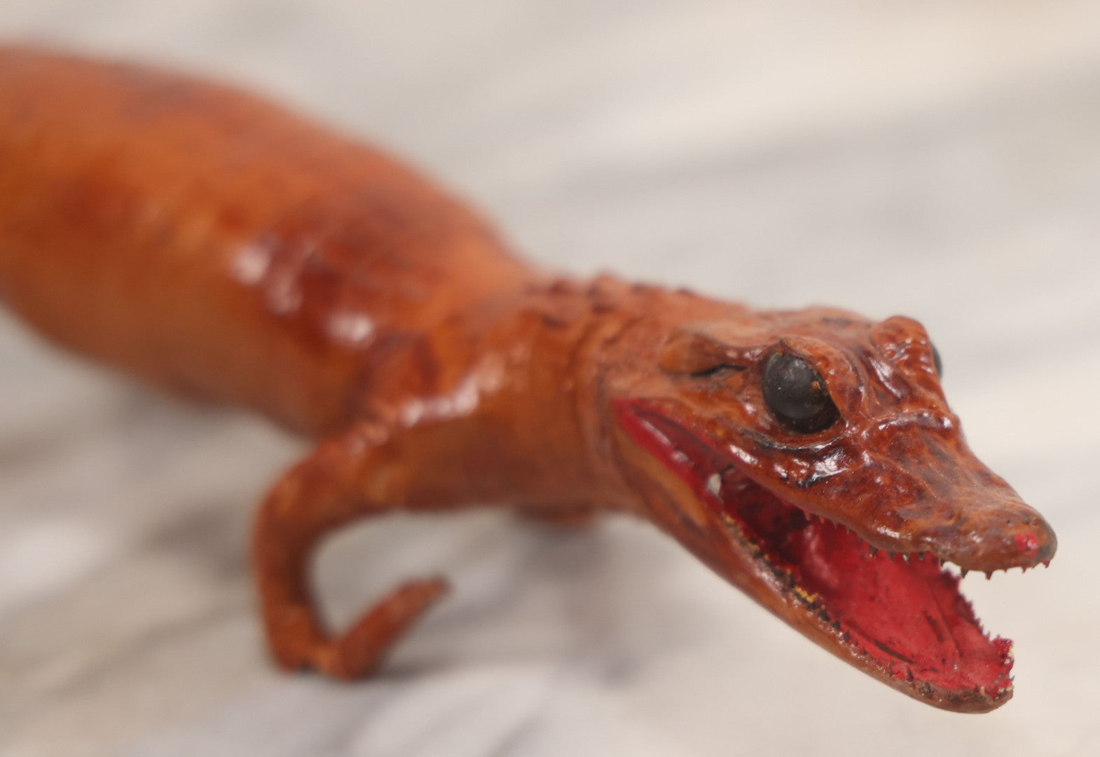 Lot 030 - Vintage Taxidermy Caiman Alligator, Made In Colombia, 18-1/2" L