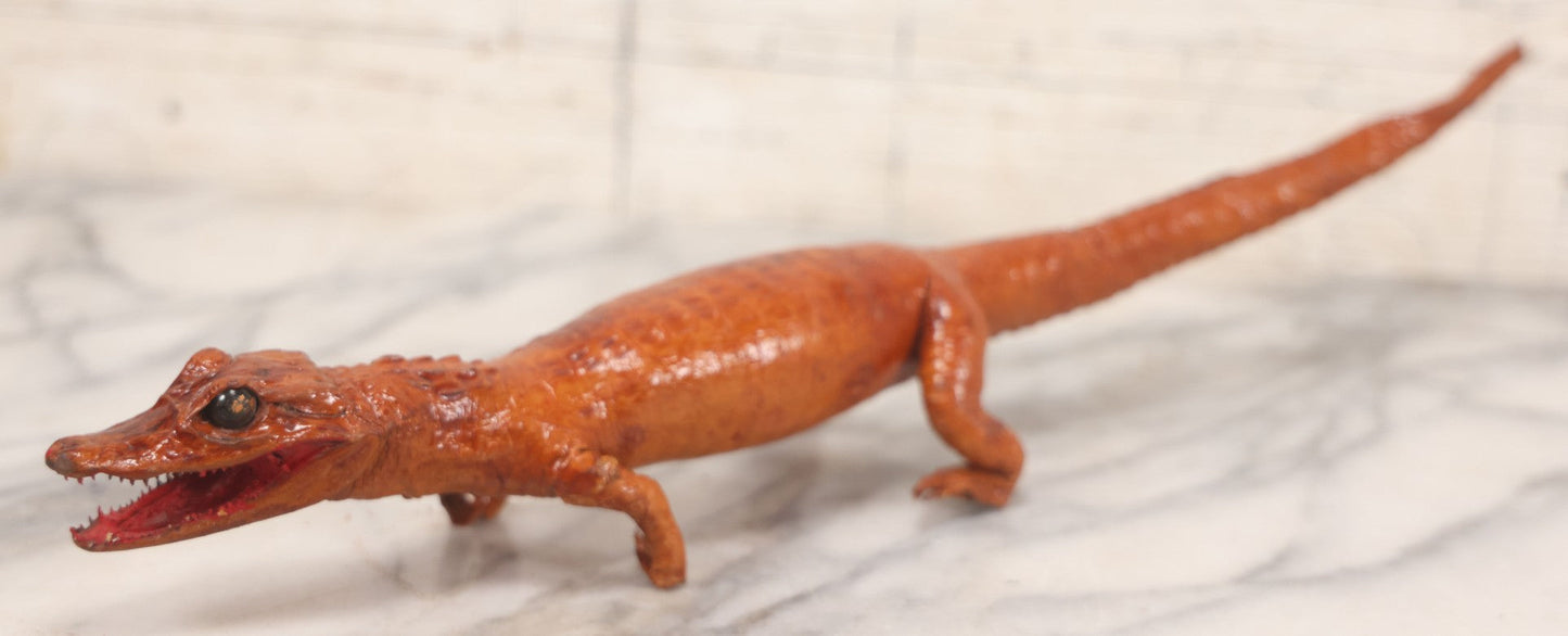 Lot 030 - Vintage Taxidermy Caiman Alligator, Made In Colombia, 18-1/2" L