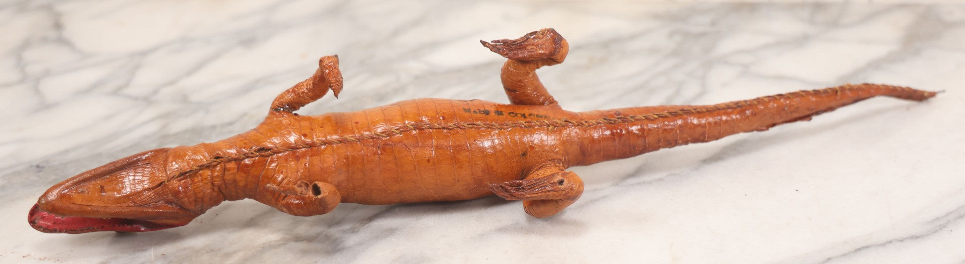 Lot 030 - Vintage Taxidermy Caiman Alligator, Made In Colombia, 18-1/2" L