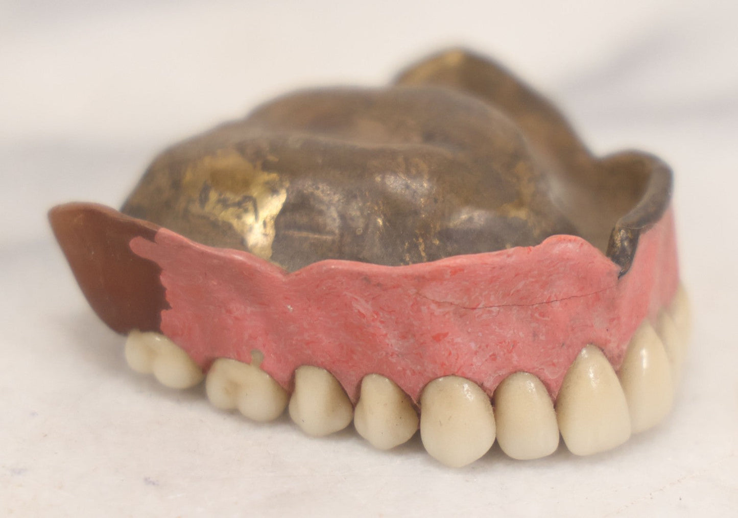 Lot 038 - Pair Of Vintage Dentures With Resin Teeth On Metal Dental Plate