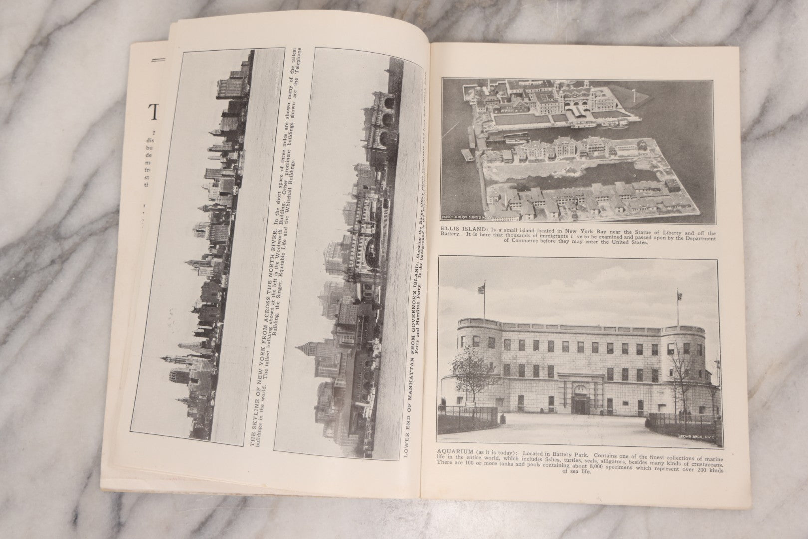 Lot 069 - Vintage "New York City Of Marvels" Tourism Booklet, With Photographs And Descriptions Showcasing 50+ Buildings And Attractions Of New York City, Published By United Postal Card Co., Brooklyn, 1929