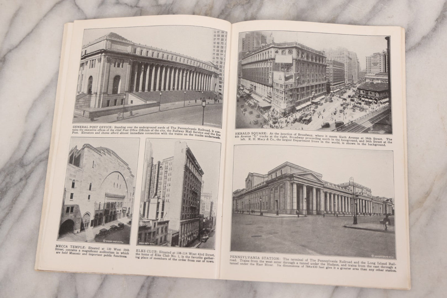 Lot 069 - Vintage "New York City Of Marvels" Tourism Booklet, With Photographs And Descriptions Showcasing 50+ Buildings And Attractions Of New York City, Published By United Postal Card Co., Brooklyn, 1929