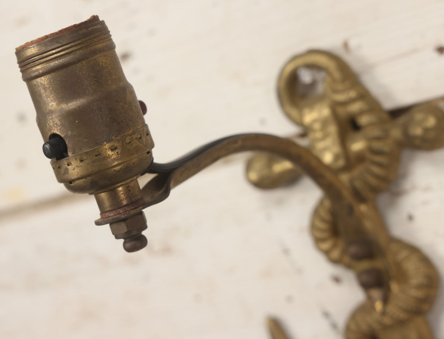 Lot 013 - Vintage Pair Of Cast Brass Nautical Anchor And Rope Wall Mount Lamps, Rewired And Working