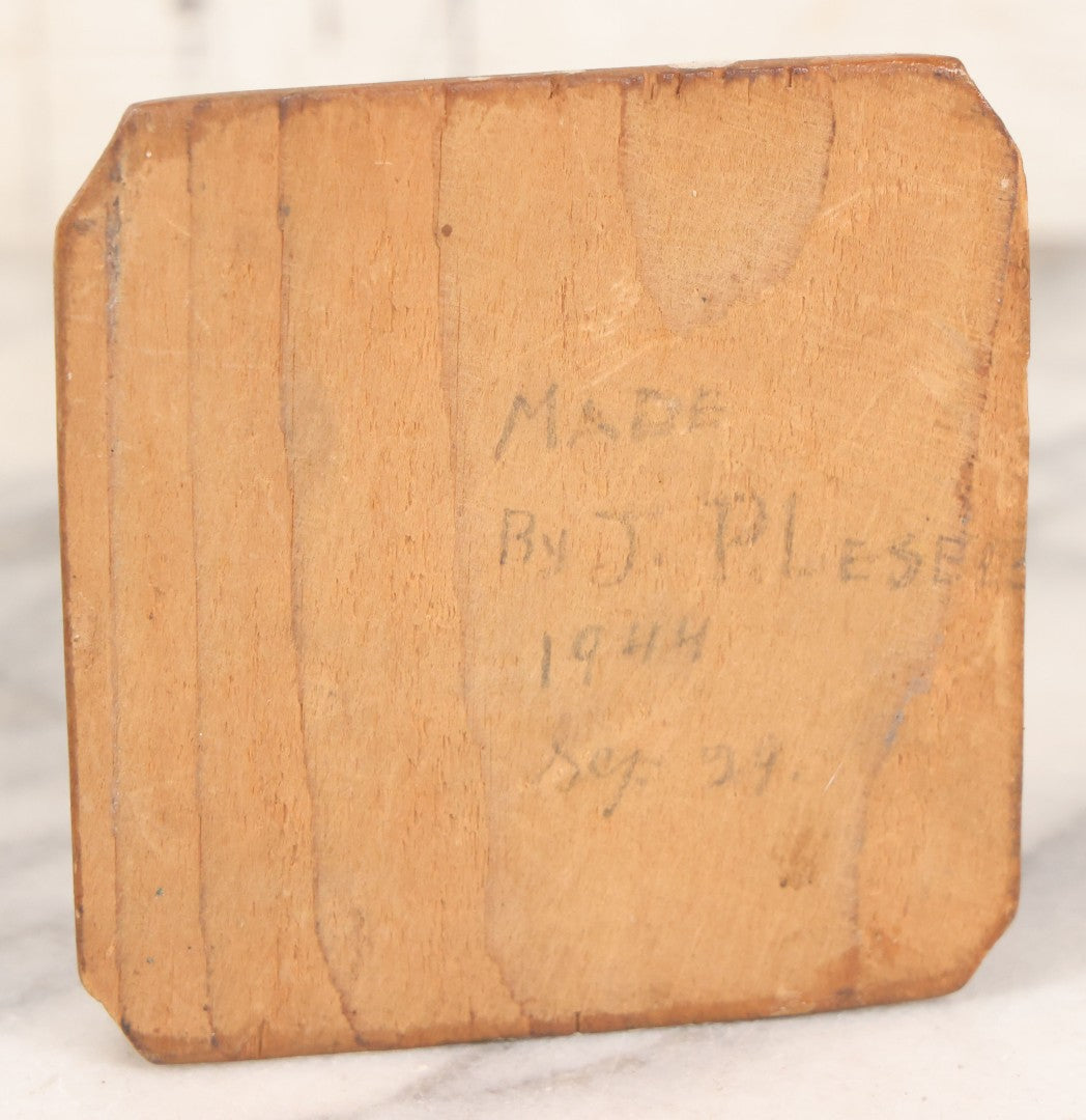 Lot 063 - Vintage Hand Carved Wood Folk Art Bust Of Native American Chief With Feathered Headdress, On Pedestal Base, 7-3/4" H