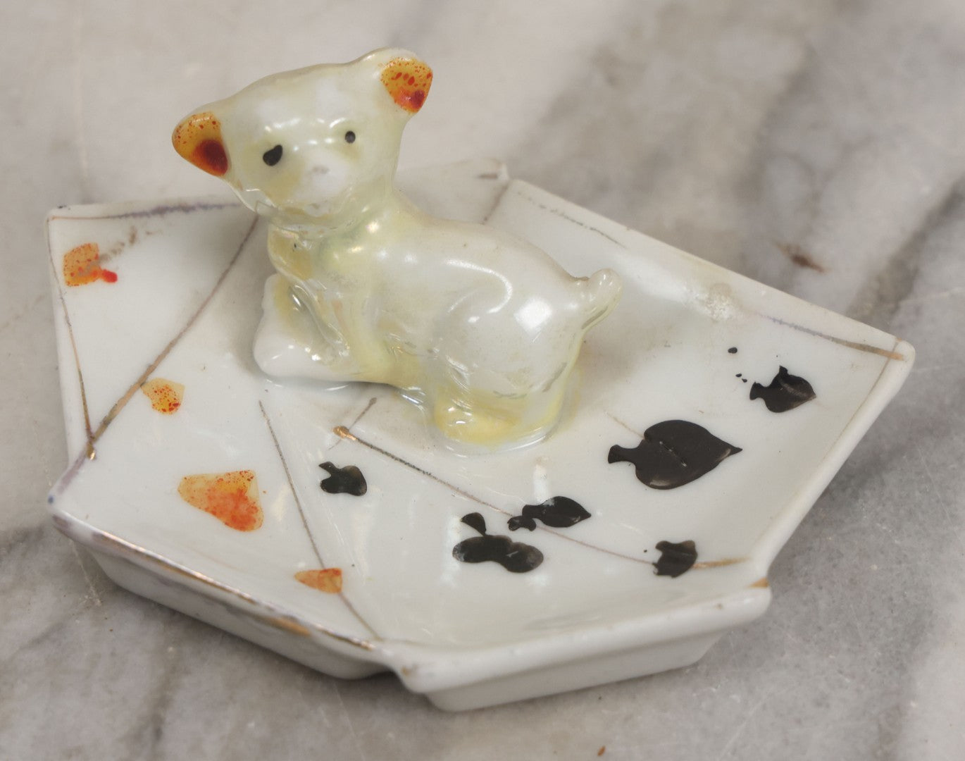 Lot 073 - Pair Of Vintage Ceramic Trinket Dish Ashtrays With Poker Hands And Puppies, Marked Made In Japan, 1-3/8" H Each
