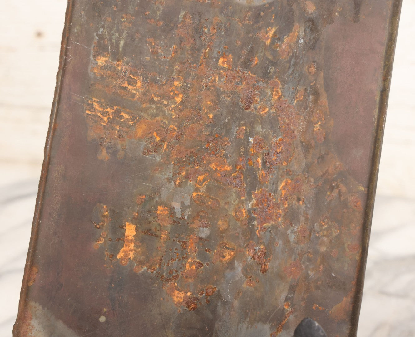 Lot 085 - Antique Cast Iron Cat Frame With Three Cats And Red Bow Detail, Note Damage